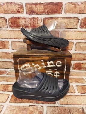 Pre-owned Hoka One One Ora Recovery Slides